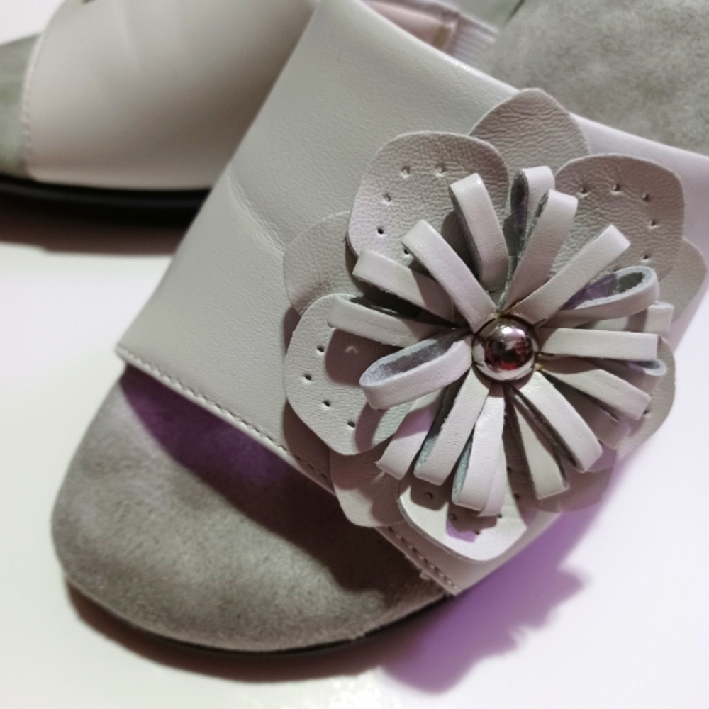 Off White Leather Flower Sandals